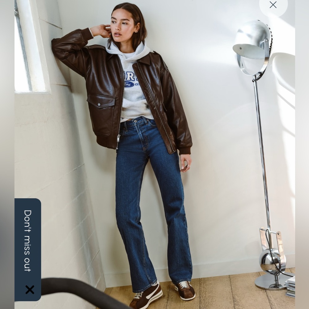 Classic Straight-Leg Women’s Jeans - Dark Blue